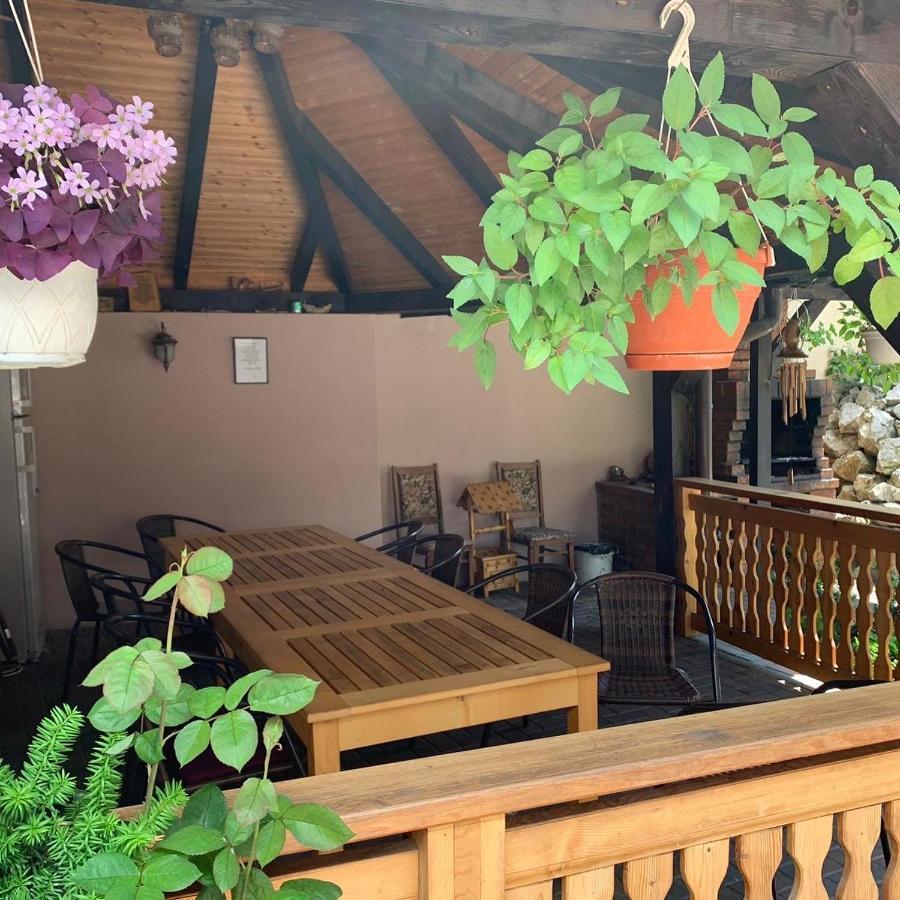 Pensiunea Haiduc Sacele Brasov Εξωτερικό φωτογραφία